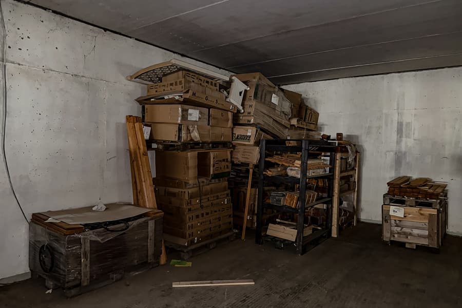 Posten Kunststoff- Gartenmöbel